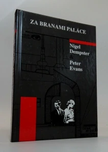 Za branami paláce