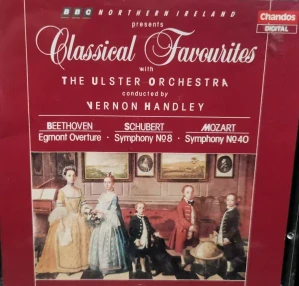 BEETHOVEN, SCHUBERT, MOZART. CLASSICAL FAVOURITES/CD